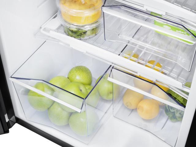 The split vegetable bin in the Thetford N3000 series fridges is designed with utmost convenience and style in mind.