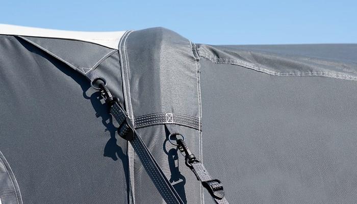 The support poles and advanced air system of the Isabella Ventura Trinus 400 Air Awning make it very stable and reliable