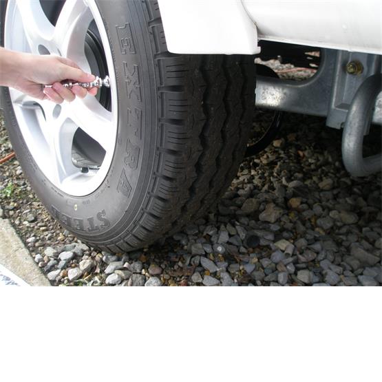 Milenco Compact C Wheel Clamp image 3