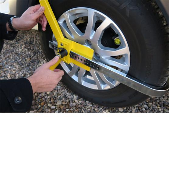 Milenco Lightweight Wheelclamp image 5