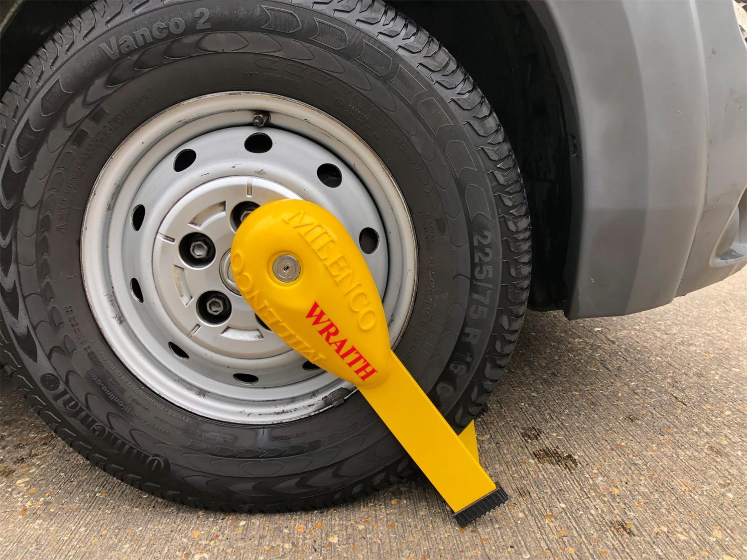 Milenco Wraith 2 Wheel Lock (for Motorhomes) Milenco Code 6941