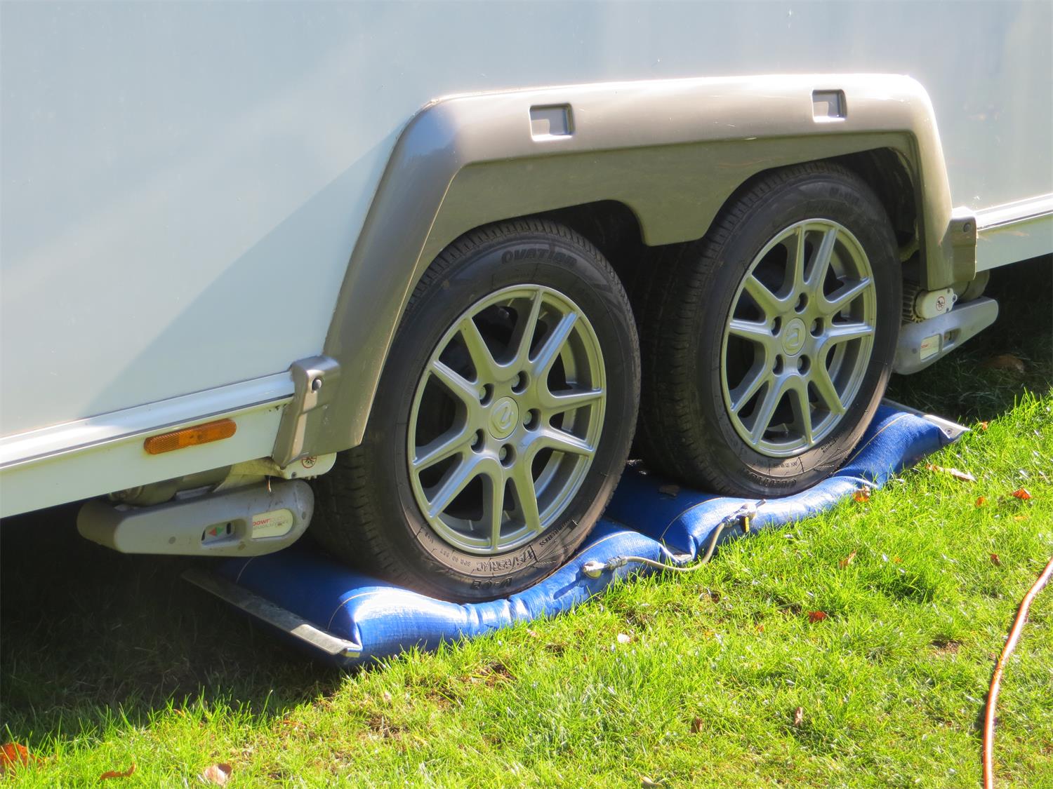 Lock 'n' Level Twin Axle Caravan and Motorhome Levelling aids