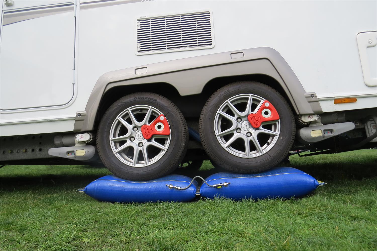 Lock 'n' Level Twin Axle Caravan and Motorhome Levelling aids
