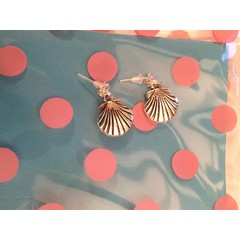 shell stud style earrings great christmas/ birthday caravan gift