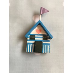Shoeless Joe beach hut magnet (1)