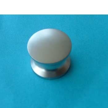 Push button, nickel coloured