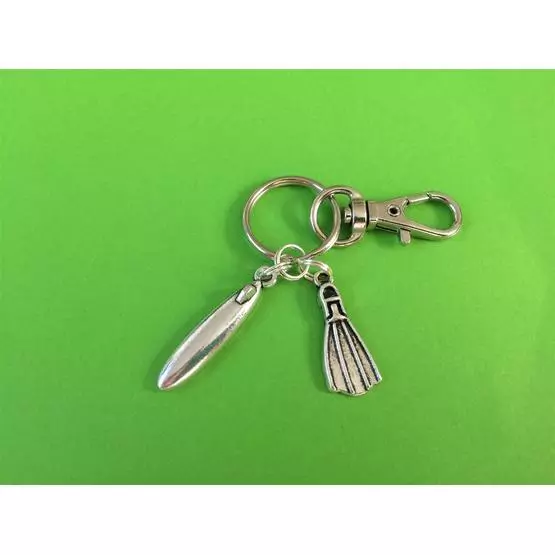 Surfboard and fin (flipper) keyring great christmas/ birthday gift image 4