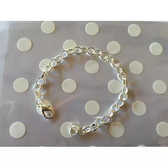 Beautiful 'Always at home wherever we roam' charm bracelet decorated with shells, caravan, lollies, sand castle, and ice cream charms perfect gift image 6